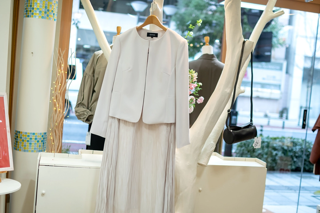 ノーカラーセレモニースーツ